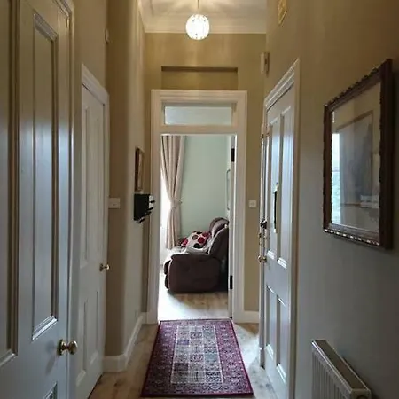 Murrayfield Spacious 2-Bedroom Apartment Edinburgh Exterior photo