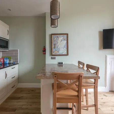 Murrayfield Spacious 2-Bedroom Apartment Edinburgh Exterior photo